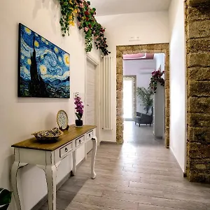 Bed & Breakfast Garden House: And For Holidays, Palermo
